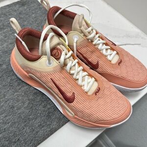 NIKE Zoom Court NXT HC Lt Madder Root Women’s Size 8 Tennis Shoes